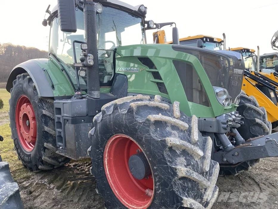 Fendt 826 Vario Traktoriai