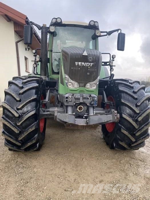 Fendt 826 Vario Traktoriai