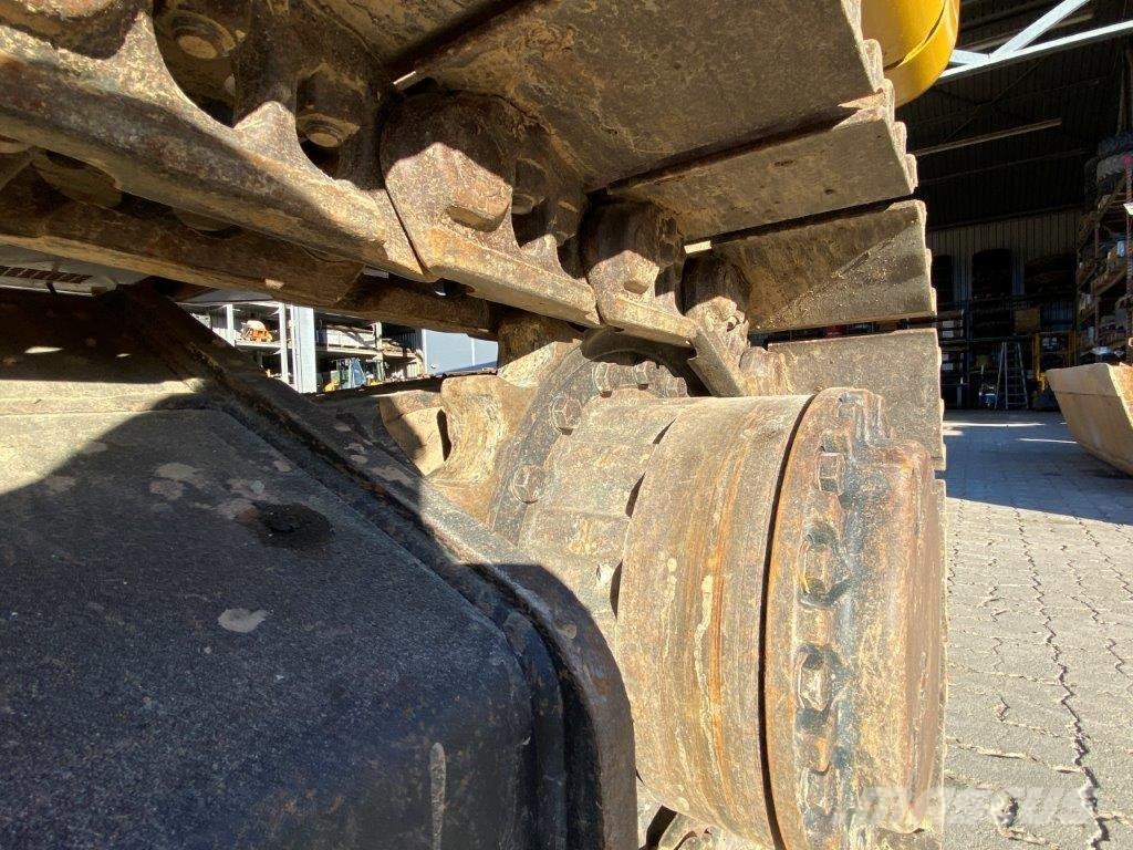CAT 330FLN Mono-Boom OilQuick OQ80 KLIMA ZSA Telakaivukoneet