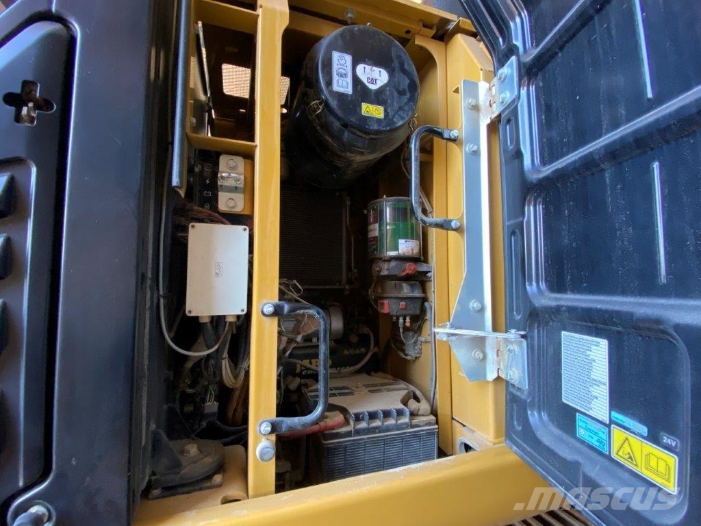 CAT 330FLN Mono-Boom OilQuick OQ80 KLIMA ZSA Telakaivukoneet