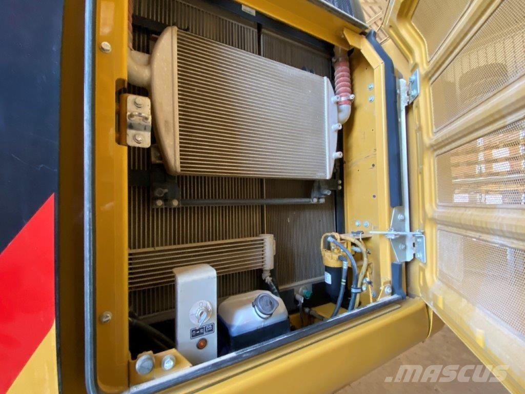 CAT 330FLN Mono-Boom OilQuick OQ80 KLIMA ZSA Telakaivukoneet