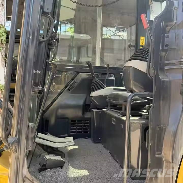 Komatsu PC55MR Εκσκαφάκι (διαβολάκι) < 7t