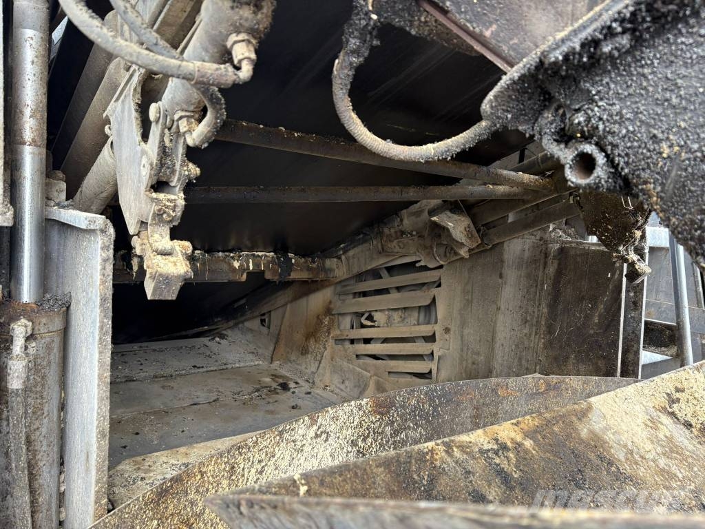 Vögele MT 3000-2i Offset Mezzi per trasporto materiale