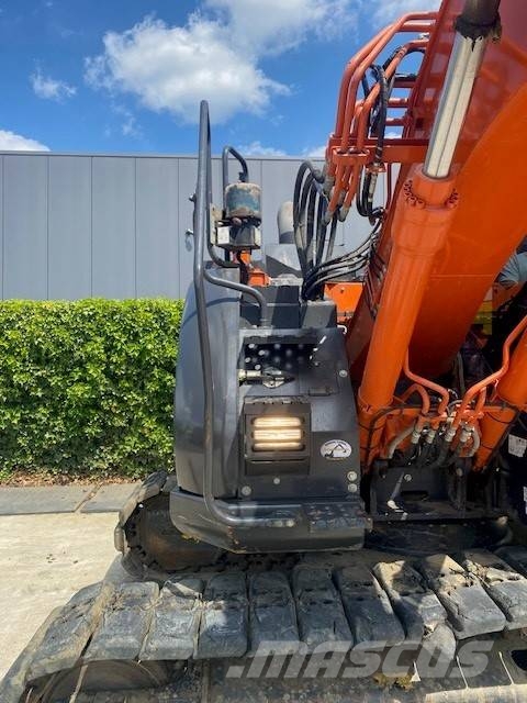 Hitachi ZX 135 US-6 Escavadeiras de esteiras