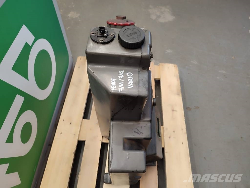 Fendt Hydraulic oil tank H716860060100 FENDT 711 VARIO Hydraulika