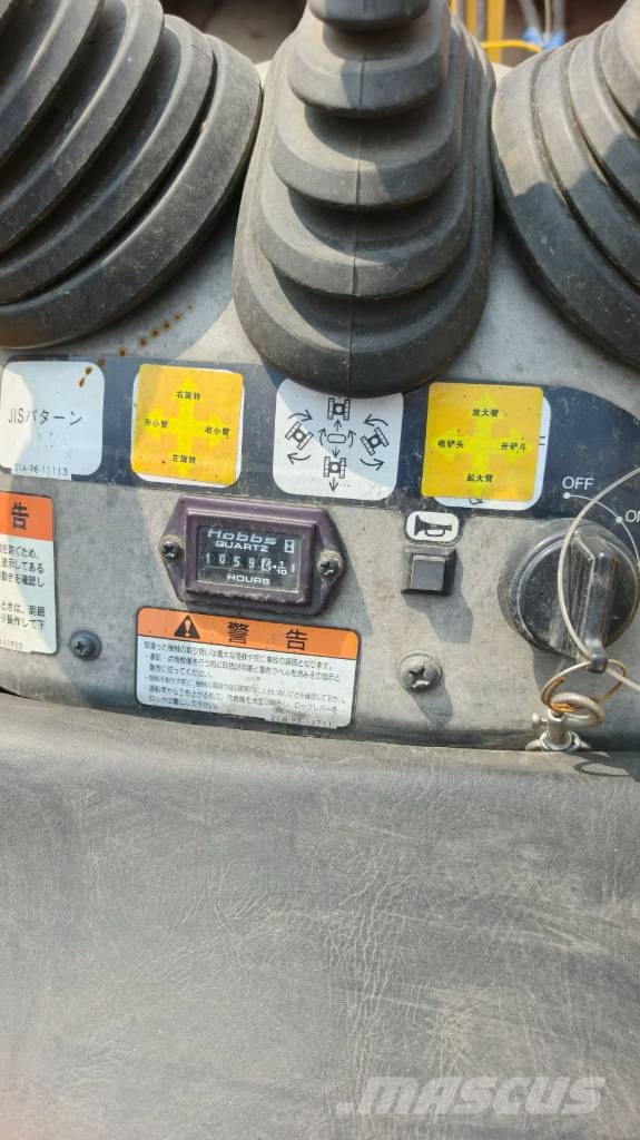 Komatsu PC 01 حفارات صغيرة أقل من 7 طن (حفارات صغيرة)