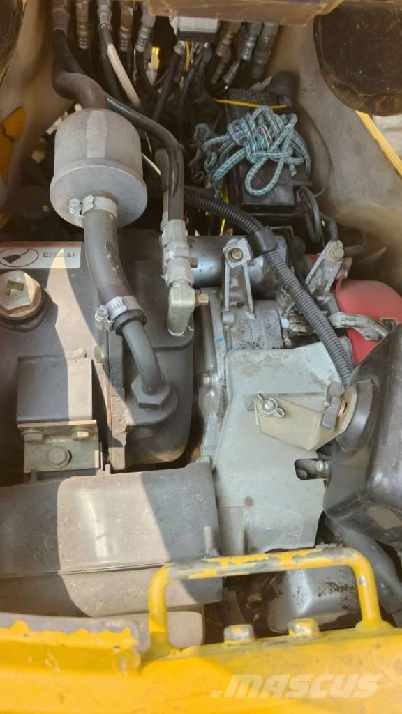 Komatsu PC 01 حفارات صغيرة أقل من 7 طن (حفارات صغيرة)