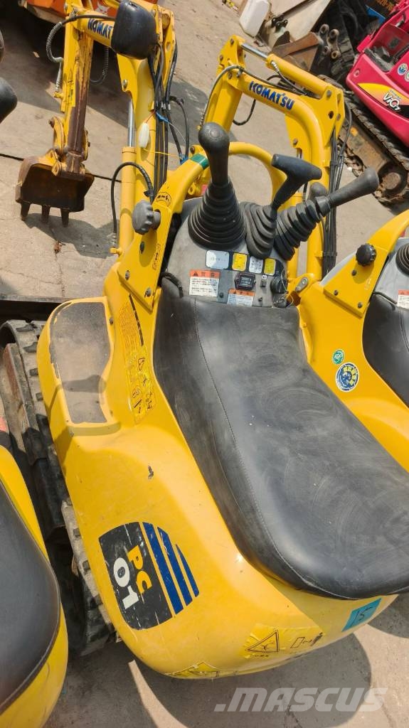 Komatsu PC 01 حفارات صغيرة أقل من 7 طن (حفارات صغيرة)