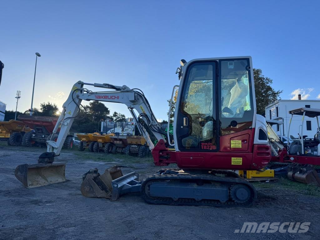 Takeuchi TB230 حفارات صغيرة أقل من 7 طن (حفارات صغيرة)