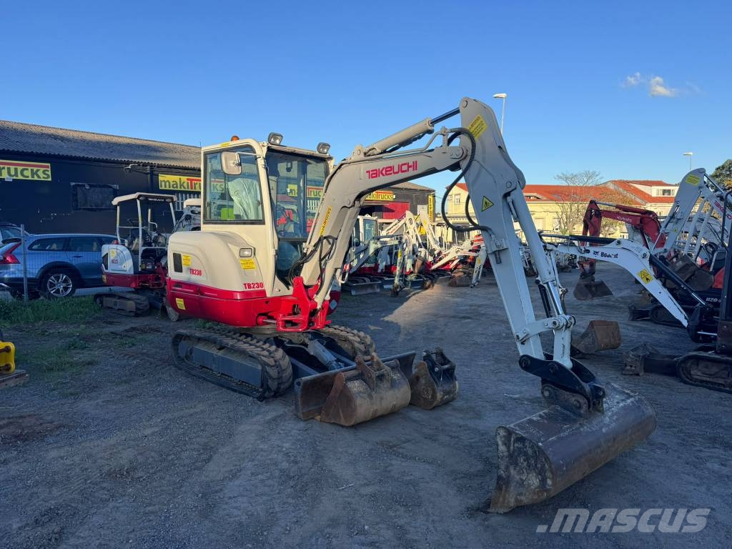 Takeuchi TB230 حفارات صغيرة أقل من 7 طن (حفارات صغيرة)