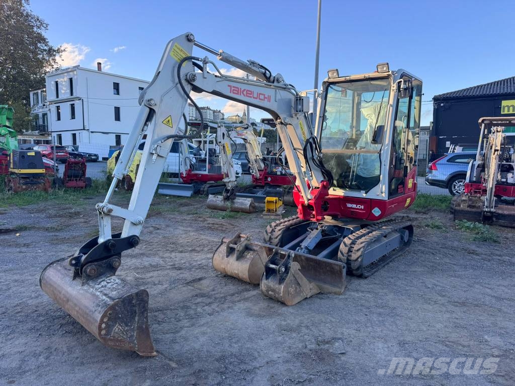 Takeuchi TB230 حفارات صغيرة أقل من 7 طن (حفارات صغيرة)