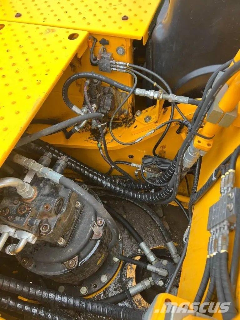 JCB JS 330 LC Kaivukoneet
