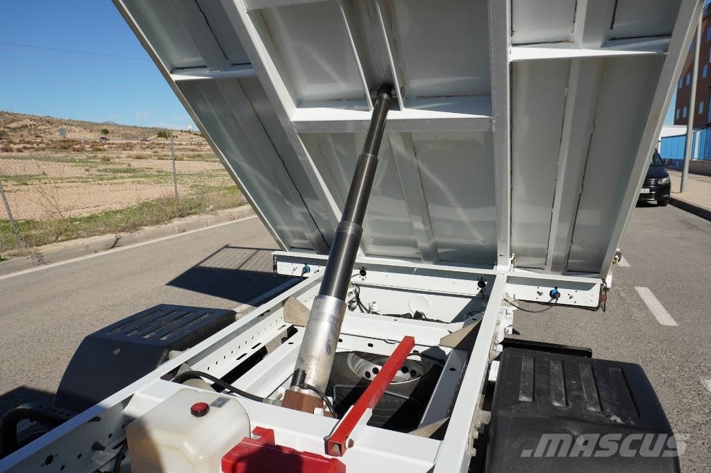 Mercedes-Benz SPRINTER 514 BASCULANTE**POCO USO** Camiones volquete para virutas de madera