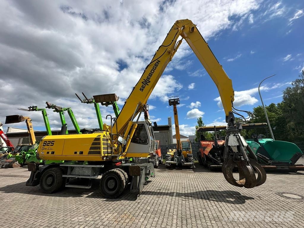 Sennebogen 825 Umschlagbagger / Greifer / ZSA Waste / industry handlers
