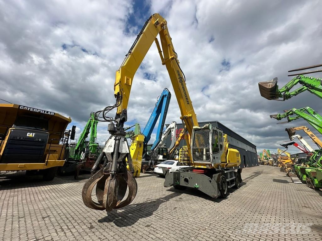 Sennebogen 825 Umschlagbagger / Greifer / ZSA Waste / industry handlers