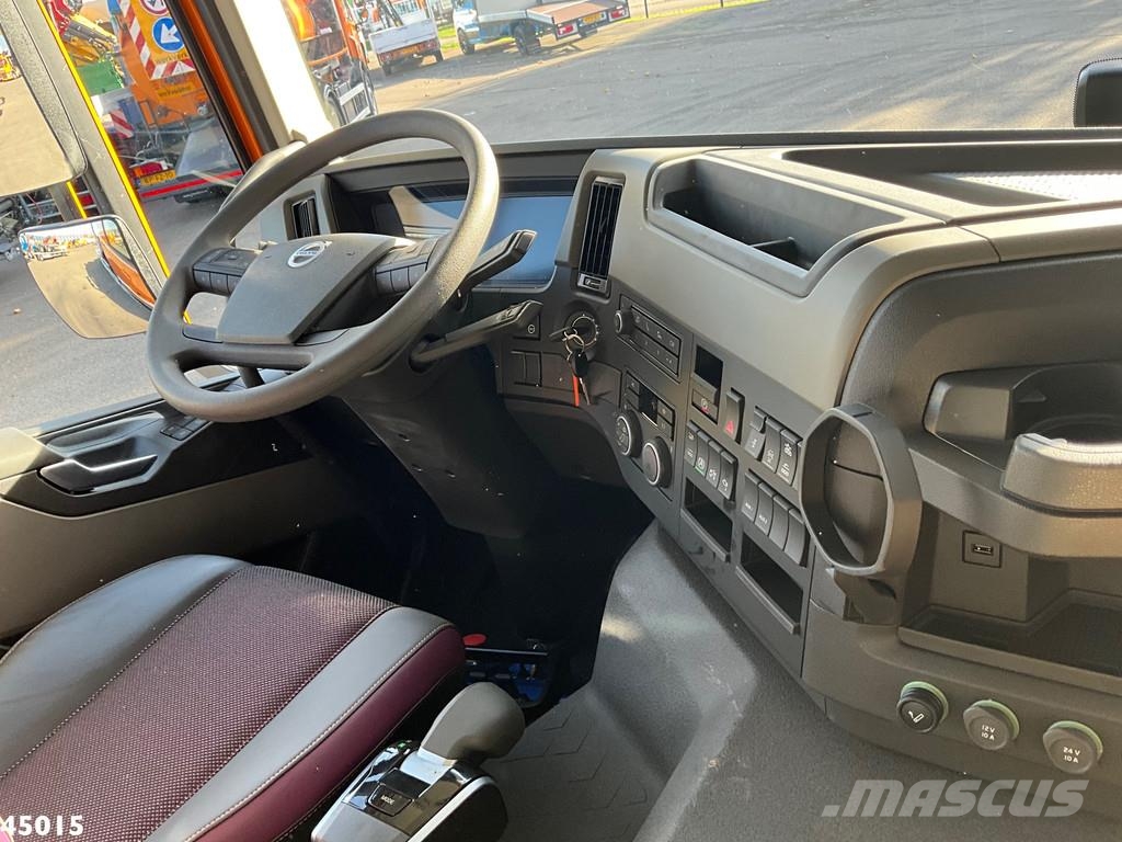 Volvo FM 420 8x2 Euro 6 HMF 26 t/m laadkraan Geschikt vo Hook lift trucks