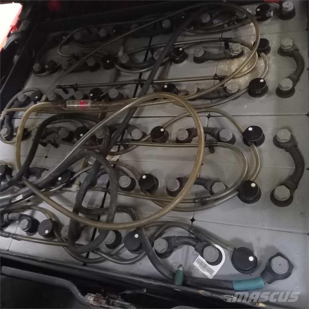 Linde E18L 电动叉车
