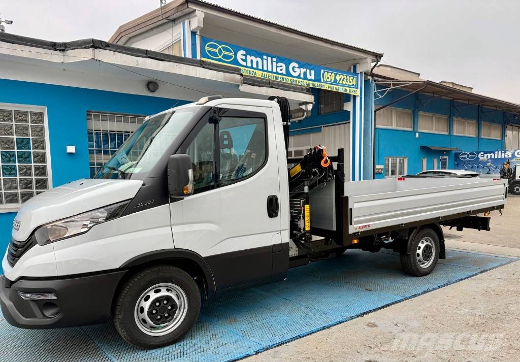 Iveco 35-140 allestito con gru HC Industrie 35XA3 Overige hijsinrichtingen