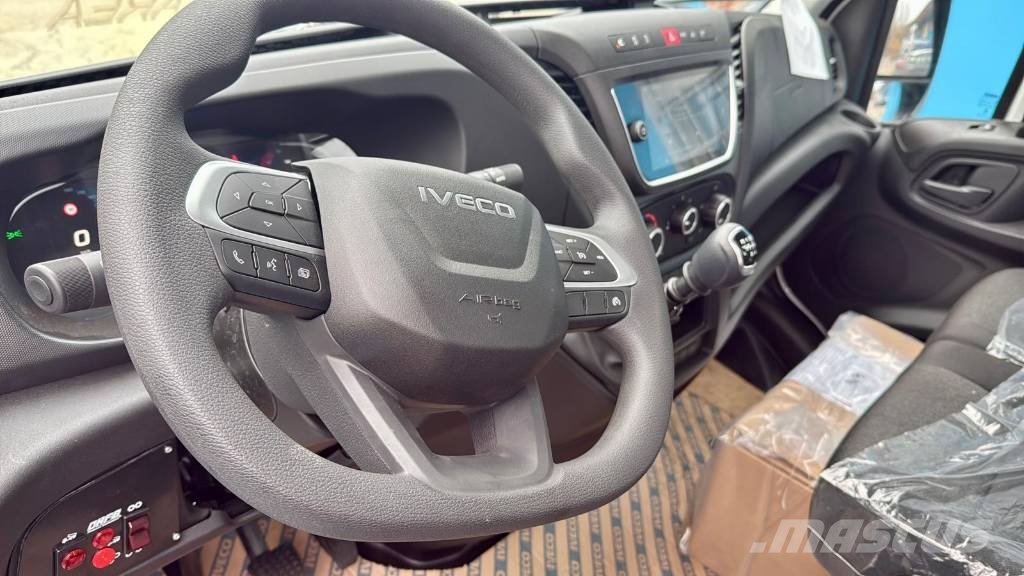 Iveco 35-140 allestito con gru HC Industrie 35XA3 Overige hijsinrichtingen