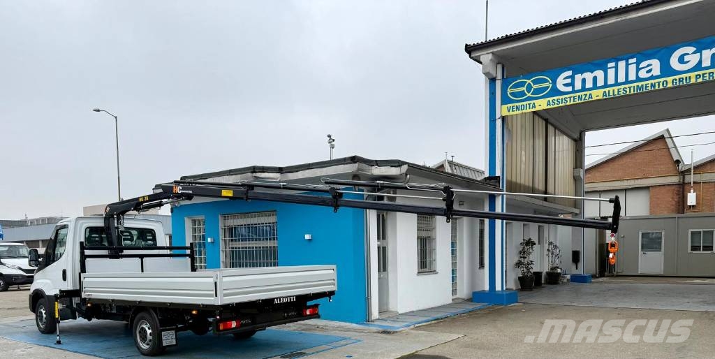Iveco 35-140 allestito con gru HC Industrie 35XA3 Overige hijsinrichtingen