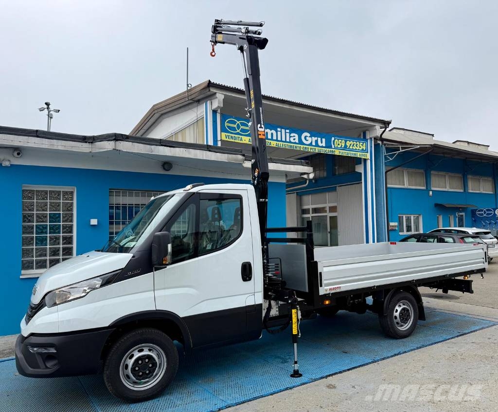 Iveco 35-140 allestito con gru HC Industrie 35XA3 Overige hijsinrichtingen