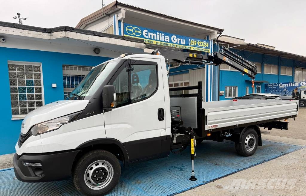 Iveco 35-140 allestito con gru HC Industrie 35XA3 Overige hijsinrichtingen