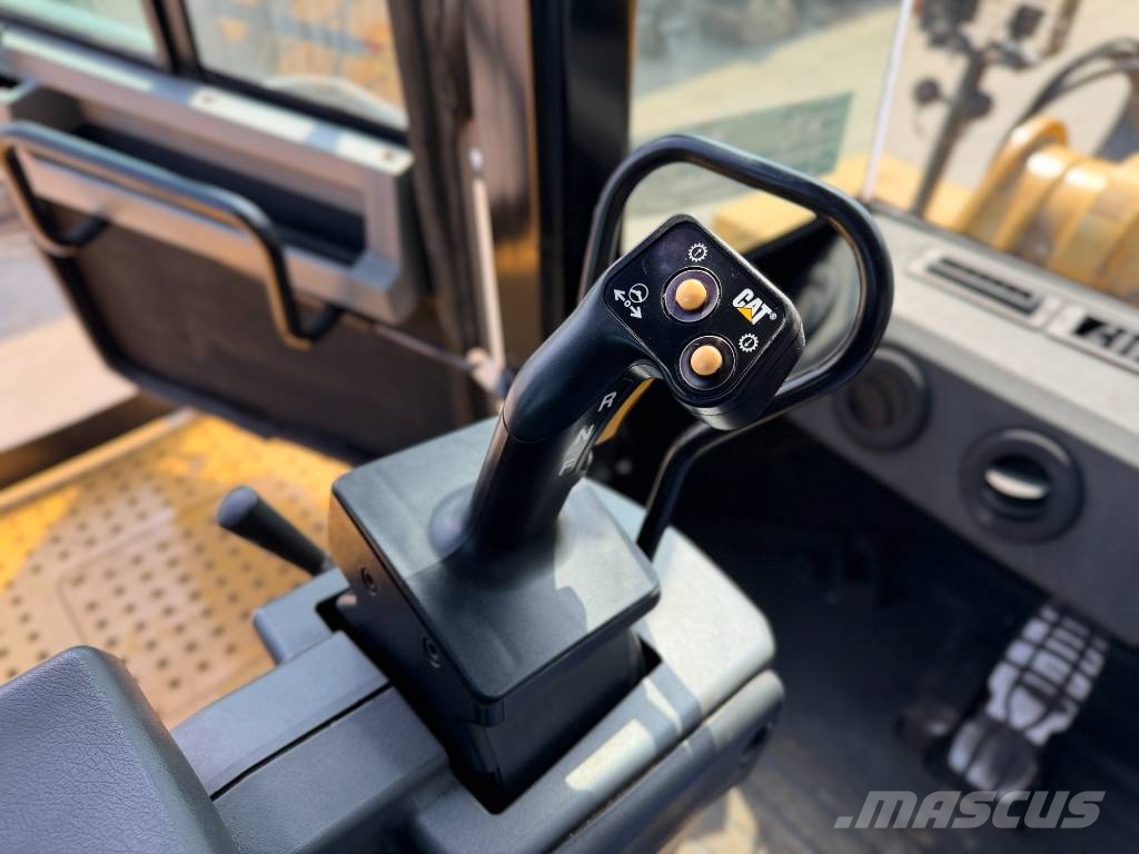 CAT 988K Pyöräkuormaajat