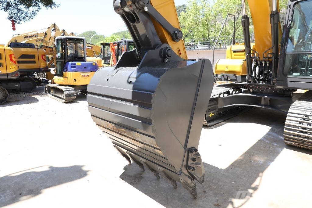 XCMG XE 215 G Telakaivukoneet