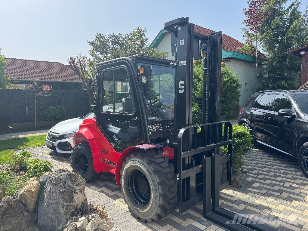 UN Forklift FD35T-DNJM1 4WD V-4166 Vorkheftruck voor zwaar terrein