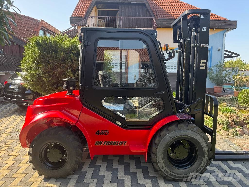 UN Forklift FD35T-DNJM1 4WD V-4166 Vorkheftruck voor zwaar terrein