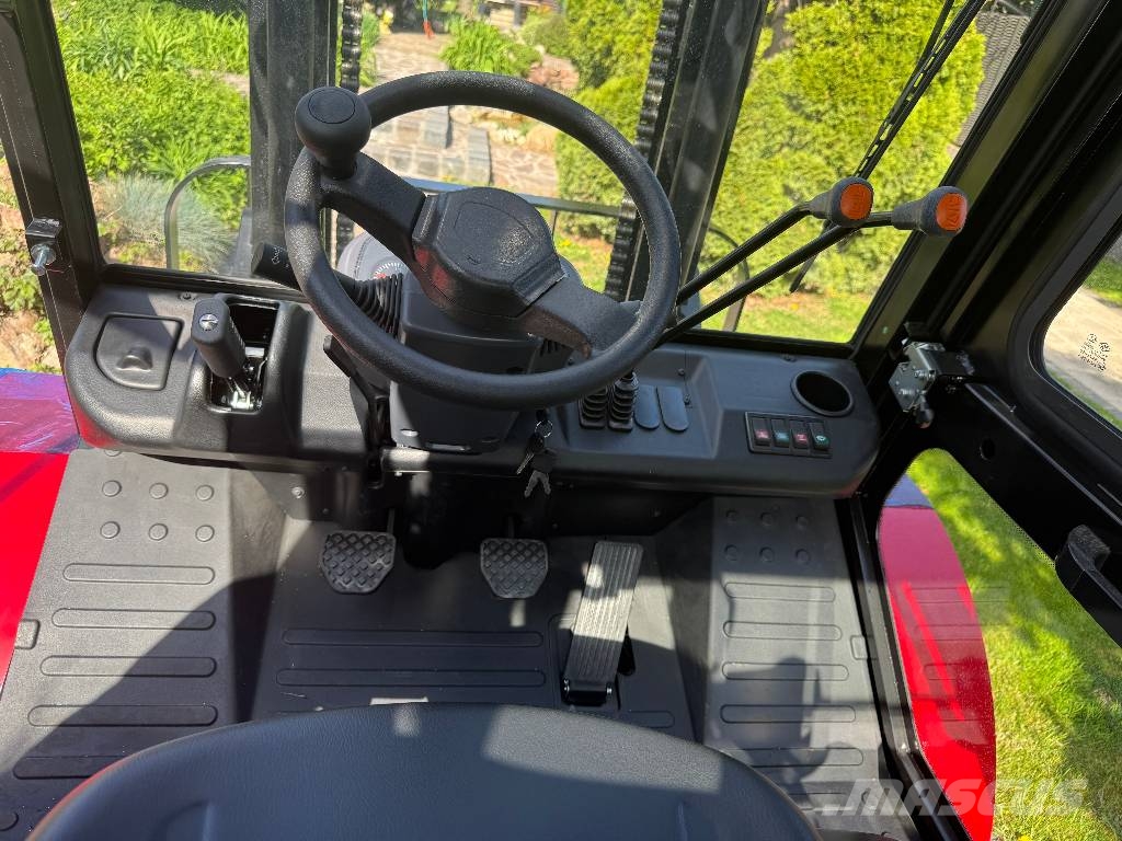 UN Forklift FD35T-DNJM1 4WD V-4166 Vorkheftruck voor zwaar terrein