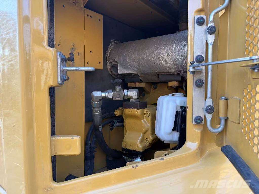 CAT 310 Paletli ekskavatörler