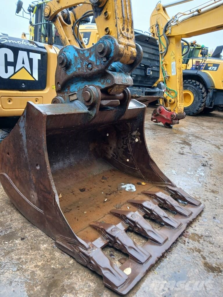 Komatsu PC 290 LC-11 Pásová rýpadla