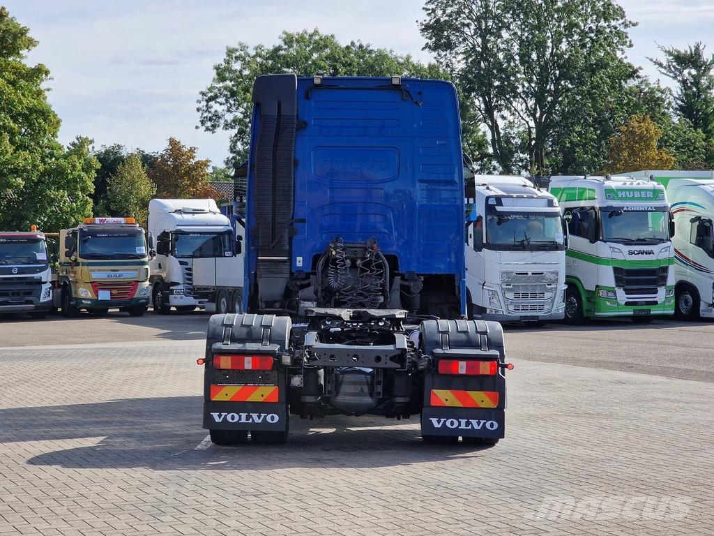 Volvo FH 13.500 Globetrotter 4x2 - PTO/Hydraulic - Navi Naudoti vilkikai