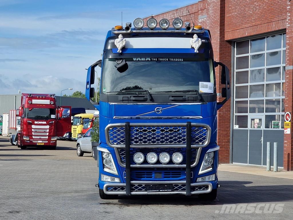 Volvo FH 13.500 Globetrotter 4x2 - PTO/Hydraulic - Navi Naudoti vilkikai