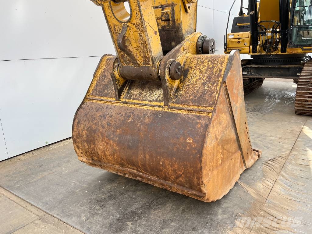 CAT 352 - Next Gen - Hammer Lines / Automatic Greasing حفارات زحافة