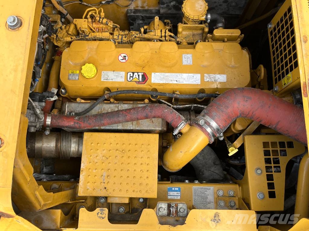 CAT 352 - Next Gen - Hammer Lines / Automatic Greasing حفارات زحافة
