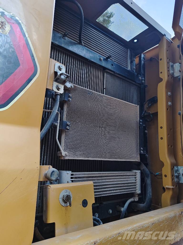 CAT 323 Raupenbagger