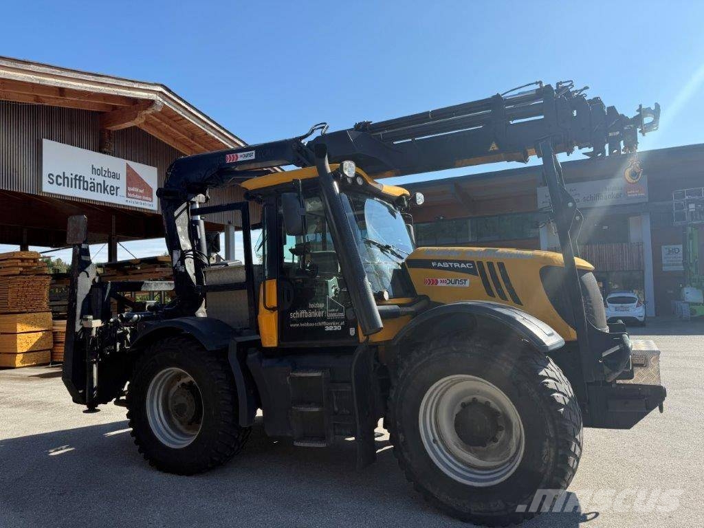 JCB Fastrac 3230 Traktorer