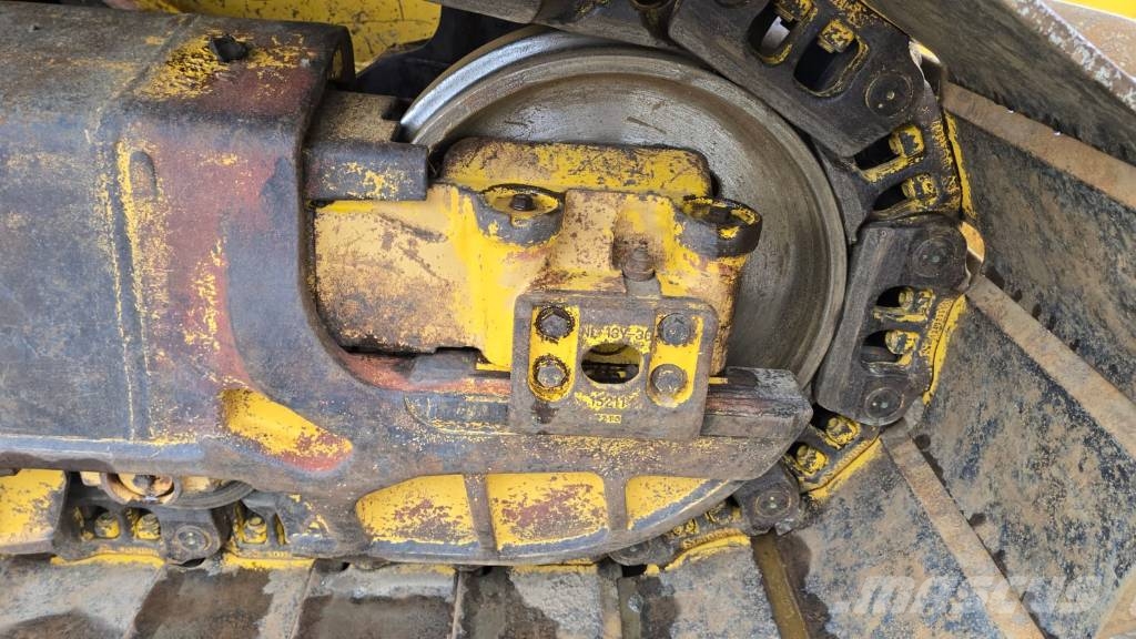 Komatsu D 61 PX Buldooserid