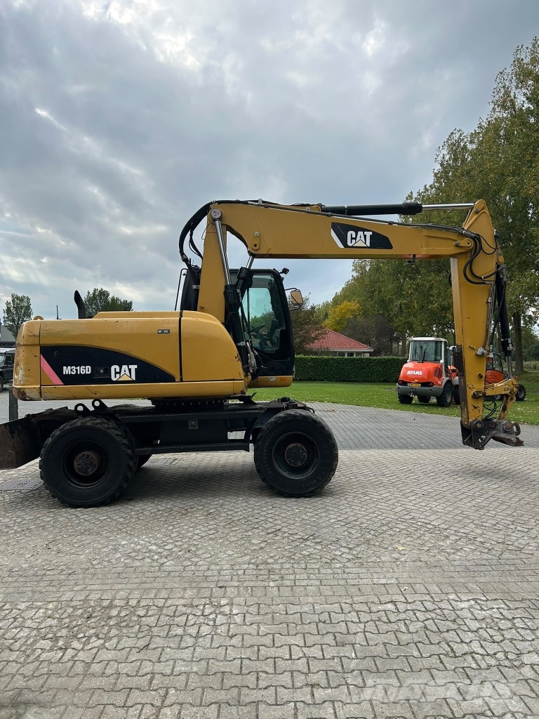 CAT M 316 D Ratasekskavaatorid