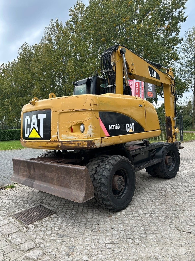 CAT M 316 D Ratasekskavaatorid
