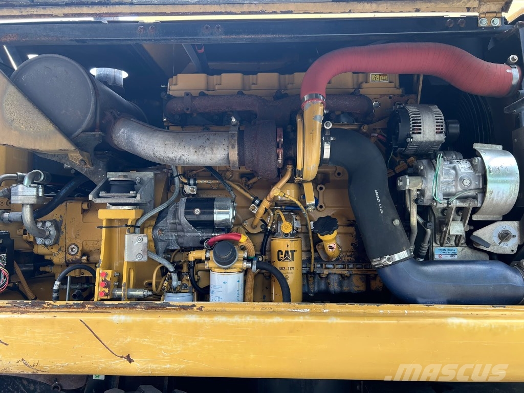 CAT M 316 D Ratasekskavaatorid