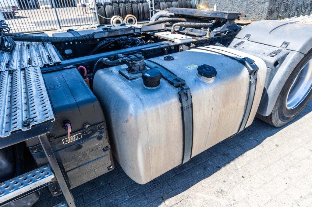 MAN TGX 18.470 XXL BLS + KIPHYDR. Vetopöytäautot