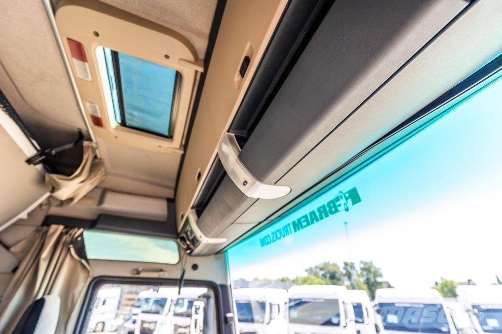 MAN TGX 18.470 XXL BLS + KIPHYDR. Vetopöytäautot