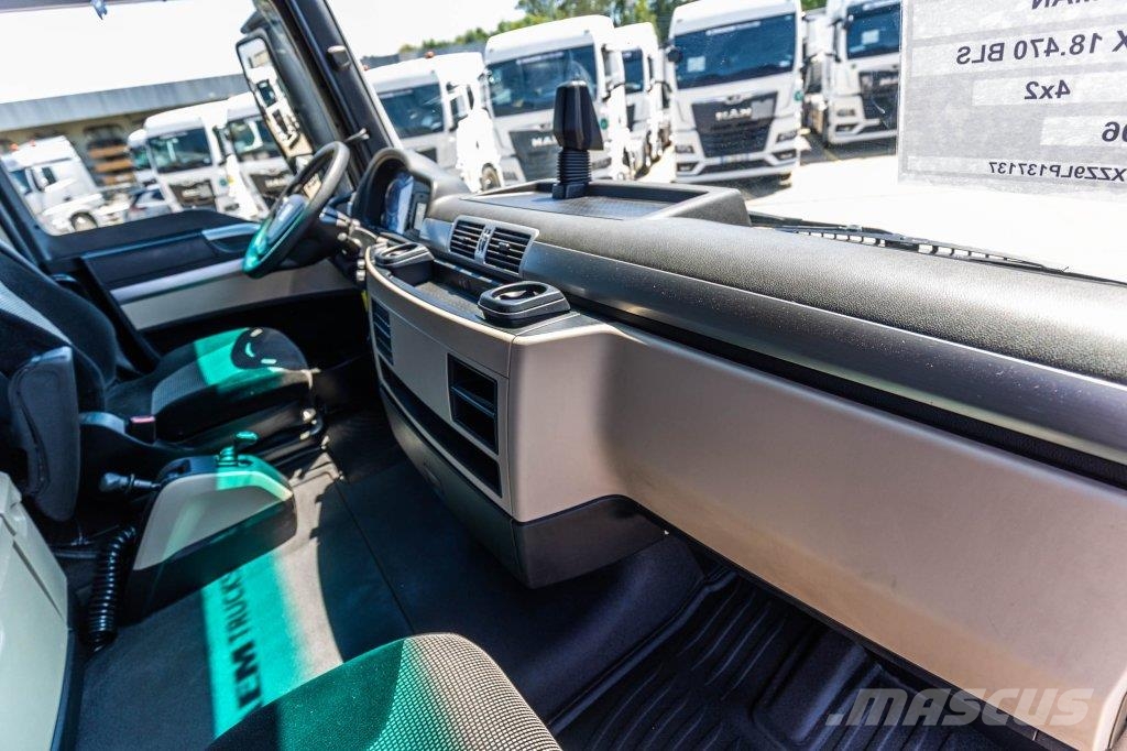 MAN TGX 18.470 XXL BLS + KIPHYDR. Vetopöytäautot