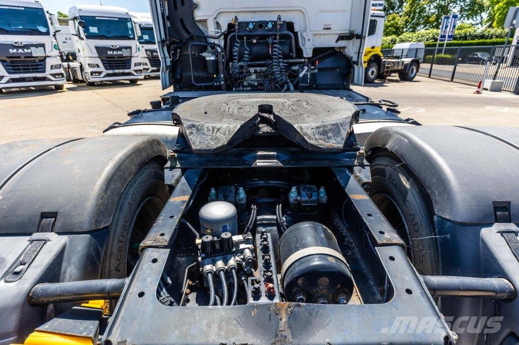 MAN TGX 18.470 XXL BLS + KIPHYDR. Vetopöytäautot