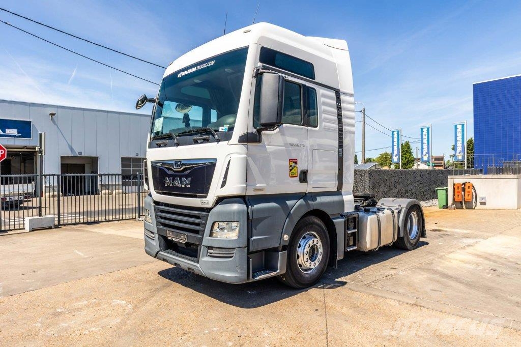 MAN TGX 18.470 XXL BLS + KIPHYDR. Vetopöytäautot