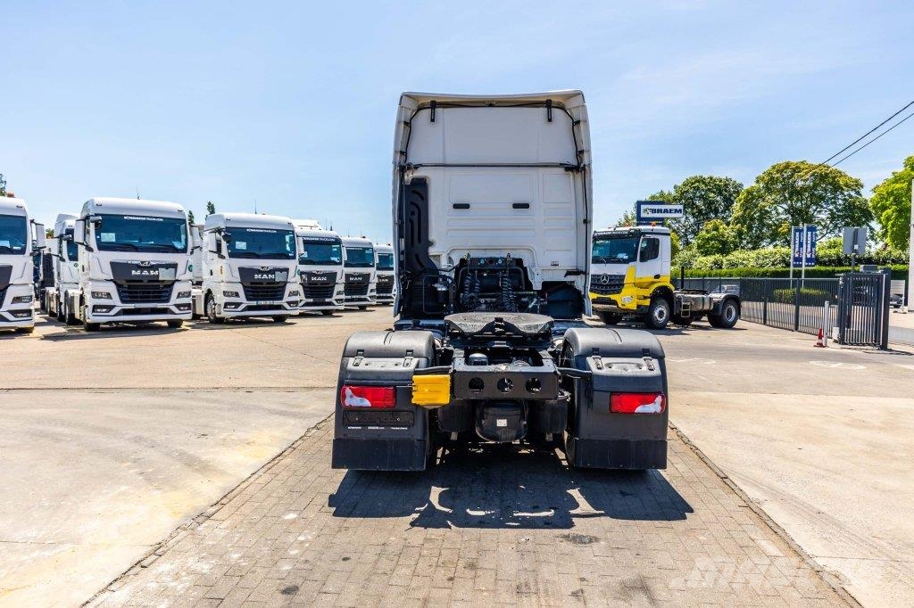 MAN TGX 18.470 XXL BLS + KIPHYDR. Prime Movers