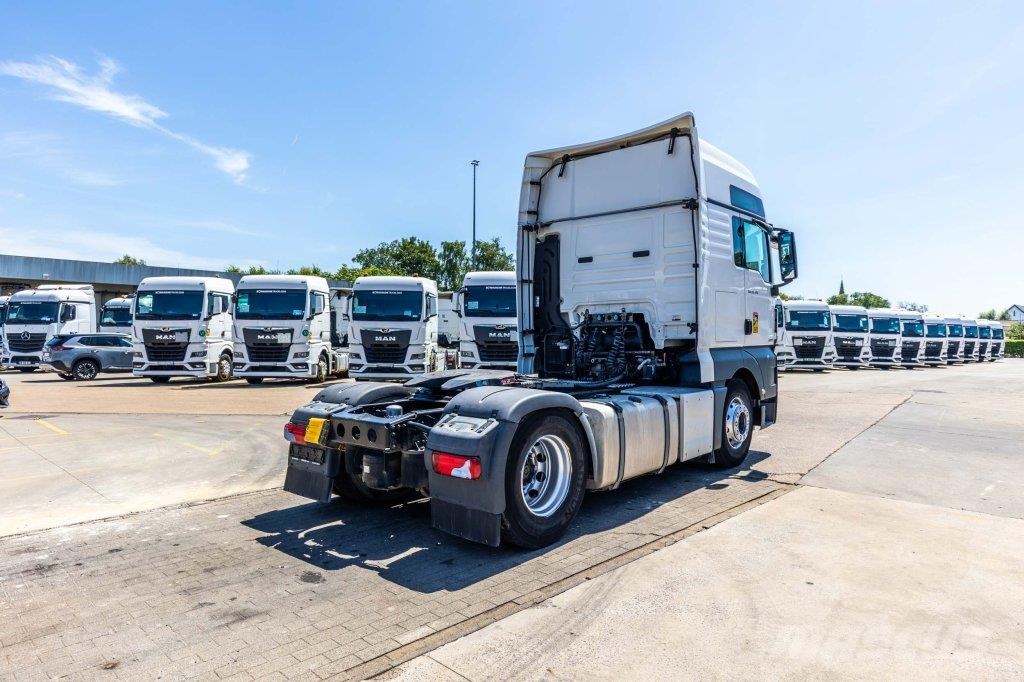 MAN TGX 18.470 XXL BLS + KIPHYDR. Vetopöytäautot